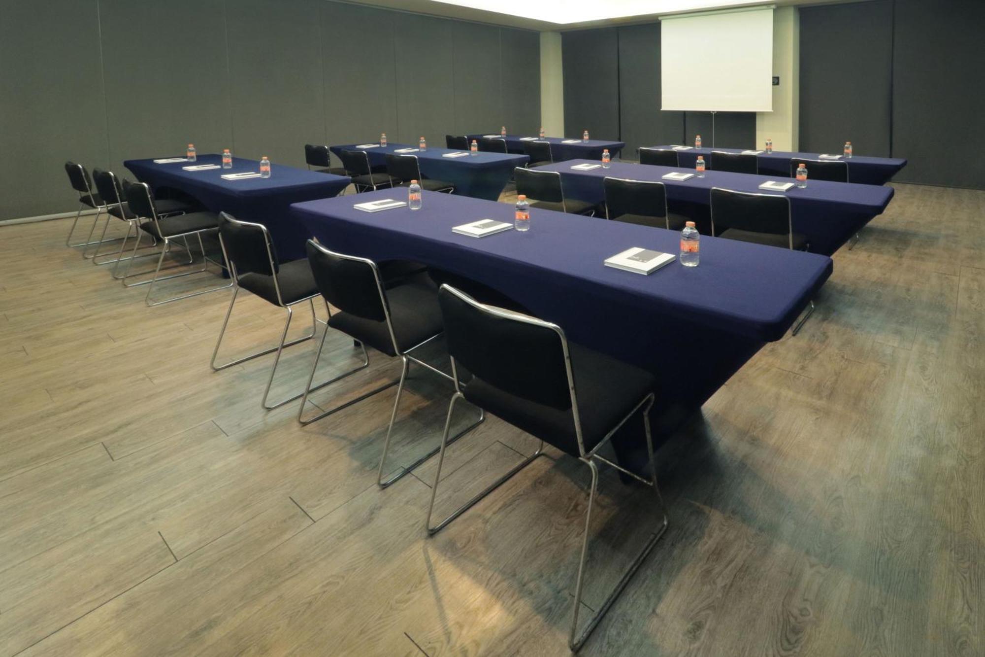City Express Plus By Marriott Monterrey Galerias Exterior photo